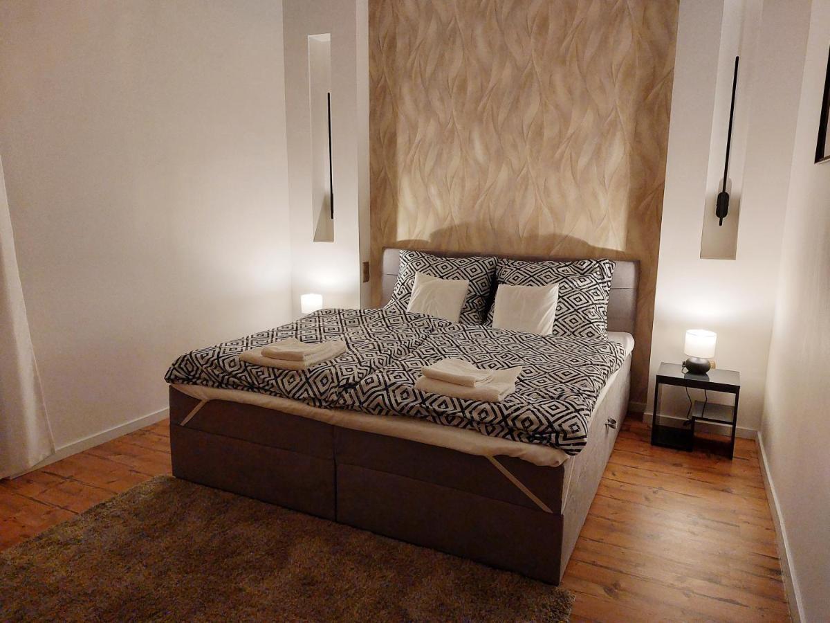Square 16 Apartman - Absolutely Central Location With Self Check In Szombathely Exteriér fotografie